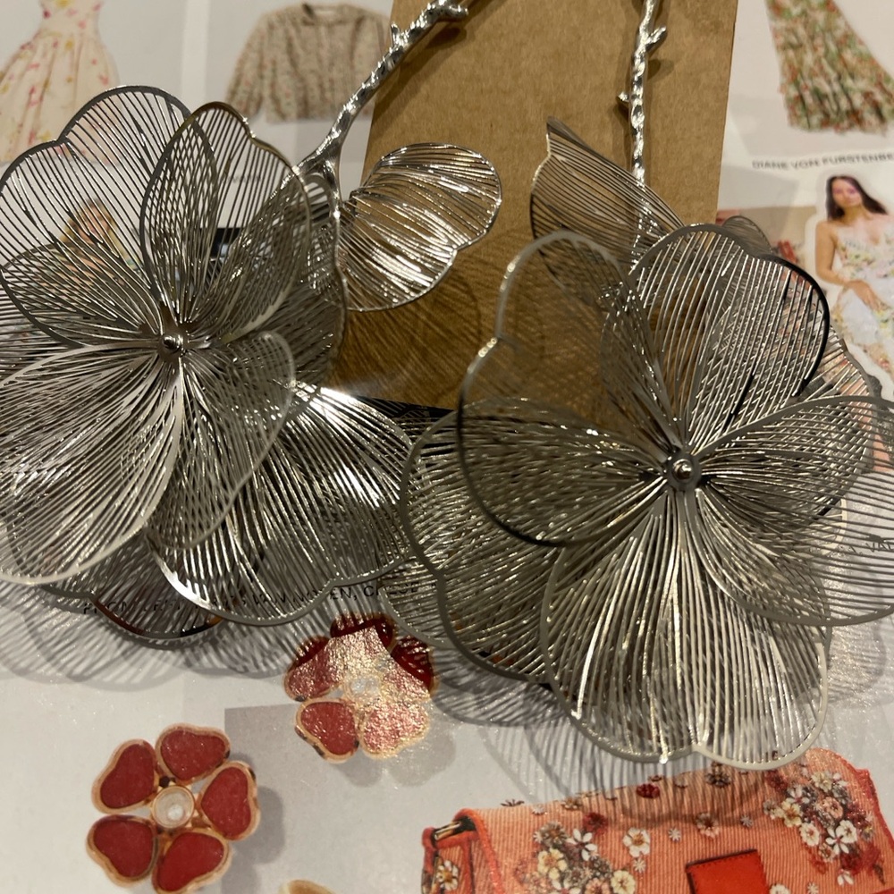 Silver Floral Wire Earrings